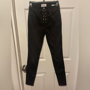 Frame Le High skinny black button fly size 25 bestwick wash